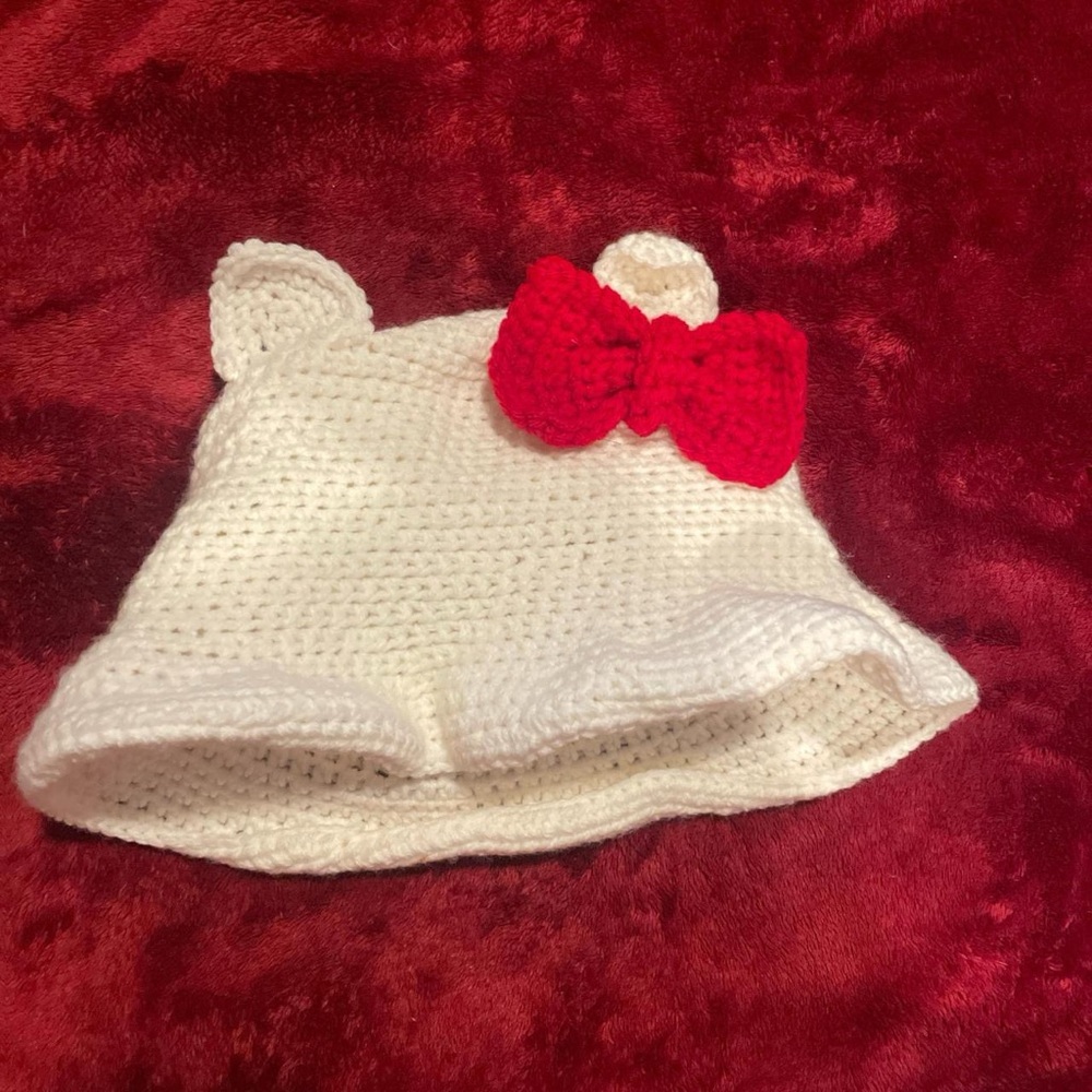 Crochet hello kitty bucket hat